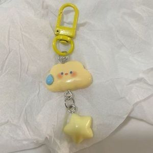 Porte-clés en résine imprimé UV Nuage Étoile, Cadeau pour meilleure amie, Breloque de sac créative avec expression muette, Fourniture pour petites entreprises, Pour couple, Vente en gros - Product Image 4