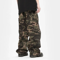 Celana Cargo Kasual Pria Gaya High Street Motif Camo, Pinggang Tinggi, Kancing Depan, Model Hip Hop, Bahan Katun Longgar untuk Kerja