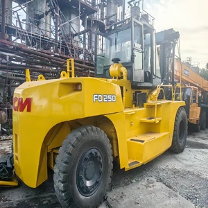 Chariot élévateur Komatsu d'occasion 25T 4x4 Diesel à mât triple, en bon état de fonctionnement, machine de construction à vendre - Product Image 1