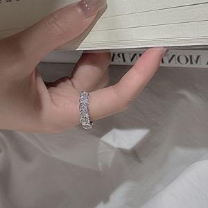 แหวนเงินแท้ S925 ดีไซน์เรขาคณิต ดีไซน์เฉพาะตัว เรียบง่าย ทันสมัย สไตล์วินเทจ แหวนเปิด ประดับเพชรทรงรี - Product Image 3