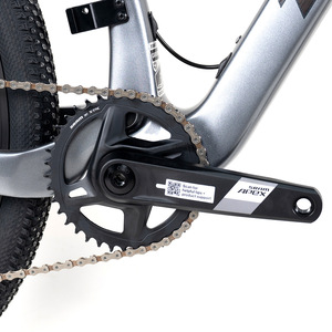 Vélo de montagne avec cadre en fibre de carbone, suspension avant/arrière, freins à disque doubles, jantes en alliage d'aluminium, transmission électronique AXS 12 vitesses - Product Image 2