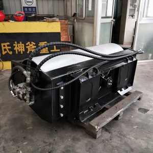 Skid Steer Roller Vibrator dengan Drum Halus, Alat Pengeriting Mini Baja Jalanan - Product Image 5