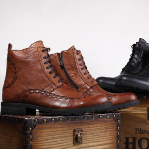 Botas de trabajo impermeables personalizadas al por mayor para hombre, botas de vestir modernas para hombre, botas de cuero genuino y gamuza - Product Image 6