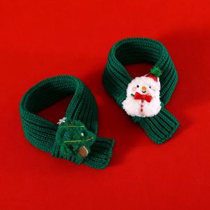 Set Natalizio di Sciarpa e Cappello in Maglia per Animali Domestici, Caldo Accessorio Decorativo con Renne, Pupazzi di Neve e Babbo Natale per Cani e Gatti - Product Image 6