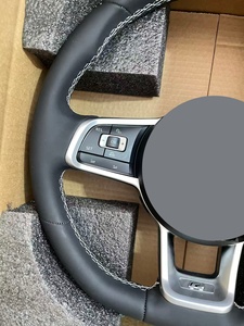 Volant en cuir pour VW <span class=keywords><strong>Golf</strong></span> MK4-MK8 Polo R Passat GTI/GTD/<span class=keywords><strong>GTE</strong></span>/R-Line Modèles 2011-2016 Moteurs <span class=keywords><strong>4</strong></span>/6 cylindres - Product Image 2