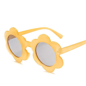 2025 fleurs à la mode nouveaux enfants colorés lunettes de gelée transparentes, mignon <span class=keywords><strong>soleil</strong></span> <span class=keywords><strong>fleur</strong></span> enfants lunettes de <span class=keywords><strong>soleil</strong></span> - Product Image 4