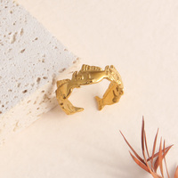 Bijoux d'été en acier inoxydable Vente en gros, plaqué PVD antirouille, style océan, motif poisson, anneau doré ouvert