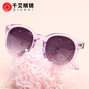 เฉียนไนแว่นกันแดดรูปหัวใจกรอบกลมสำหรับทุกเพศป้องกันรังสียูวี 100% แฟชั่นครีมกันแดดสำหรับสวมใส่กลางแจ้ง - Product Image 2