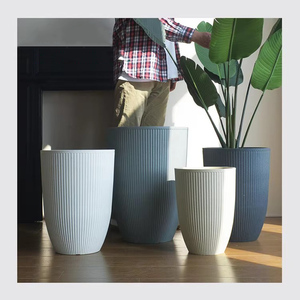 Ventes en gros <span class=keywords><strong>de</strong></span> grands pots en plastique ronds pour l'intérieur et l'extérieur, pots à fleurs durables, grands pots <span class=keywords><strong>de</strong></span> jardin pour la décoration <span class=keywords><strong>de</strong></span> la maison - Product Image 6