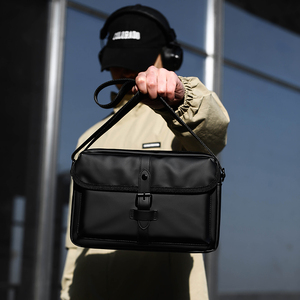 Tas Selempang Pria Fashion, Tas Crossbody Kasual, Tas Ponsel Kecil Persegi untuk Pria Dengan Bahan Oxford Tahan Air dan Resleting - Product Image 2
