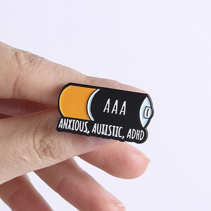 Pin Metálico con Diseño de Batería AAA, para Personas con Ansiedad, Autismo o TDAH, Insignia Esmaltada Rectangular, Accesorio para Ropa - Product Image 2