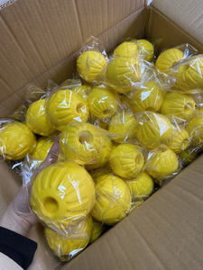 Jaune <span class=keywords><strong>Chien</strong></span> jouets <span class=keywords><strong>pour</strong></span> animaux de compagnie EVA Ball <span class=keywords><strong>Chien</strong></span> Jouet Haute Qualité Flotteur <span class=keywords><strong>trou</strong></span> <span class=keywords><strong>chien</strong></span> <span class=keywords><strong>balle</strong></span> - Product Image 4