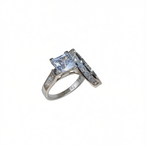 Bague de fiançailles en diamant taille princesse en or blanc, couleur D naturelle, certifiée GIA, style classique pour femmes, modèle B752 - Product Image 1