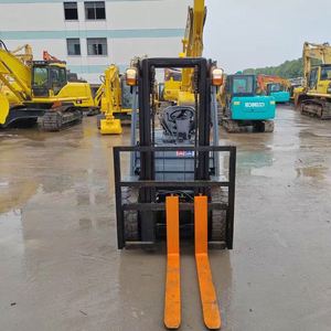 Montacargas Diésel de 5 Toneladas Usado, Fabricado en Japón, Alta Eficiencia, Mástil de Dos Etapas, Neumáticos Sólidos/Neumáticos, 1 Año de Garantía, Entrega Rápida - Product Image 4