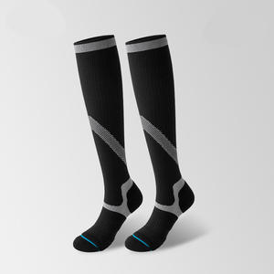 Chaussettes <span class=keywords><strong>de</strong></span> sport <span class=keywords><strong>de</strong></span> compression longues et professionnelles pour l'exercice physique avec fond en tissu éponge épais - Product Image 2