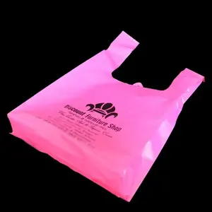 Großhandel Günstige Druck Rosa farbige Griff Einkaufstaschen Verpackung Trage tasche Biologisch abbaubare benutzer definierte T-Shirt Plastiktüten