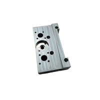 Plaque de montage multi-trous en aluminium usinée CNC sur mesure, base de fixation de précision pour gabarit d'assemblage automatisé