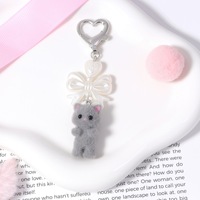 Porte-clés chaton mignon en PVC, pendentif en peluche floqué avec nœud perlé, porte-clés chat avec nœud pour téléphone portable, sac photo, breloques de sac