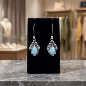 Boucles d'oreilles clous géométriques contemporaines et charmantes en argent sterling 925, faites à la main, plaquées argent, bijoux de mode ethniques en gros - Product Image 3