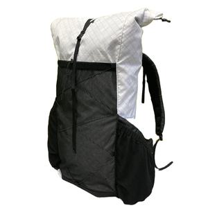 Zaino OEM 40-55L con Chiusura Roll Top per Escursionismo, Campeggio e Montagna, Impermeabile, Ecologico, Bianco - Product Image 1