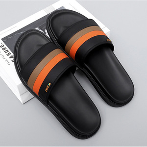 2026 Vente en gros usine de claquettes et tongs d'extérieur en PVC pour hommes et femmes, de haute qualité, de luxe et de créateur - Product Image 4