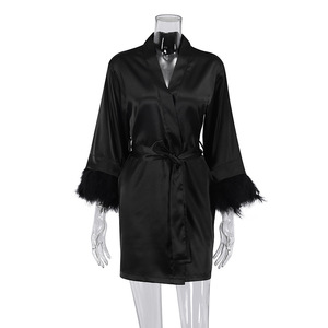 Nuovo Pigiama da <span class=keywords><strong>Donna</strong></span> alla Moda in Raso con Piume, Comodo Pigiama Bianco da <span class=keywords><strong>Donna</strong></span>, <span class=keywords><strong>Abbigliamento</strong></span> Casual e Comodo per <span class=keywords><strong>Casa</strong></span>, <span class=keywords><strong>Abbigliamento</strong></span> Femminile - Product Image 5