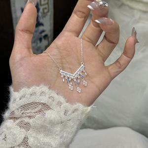 Collar con Colgante de Calabaza de Jade Verde Yang de Plata Pura S925, Estilo Chino Elegante con Sensación de Alta Gama, Patrón Único Numerado - Product Image 5