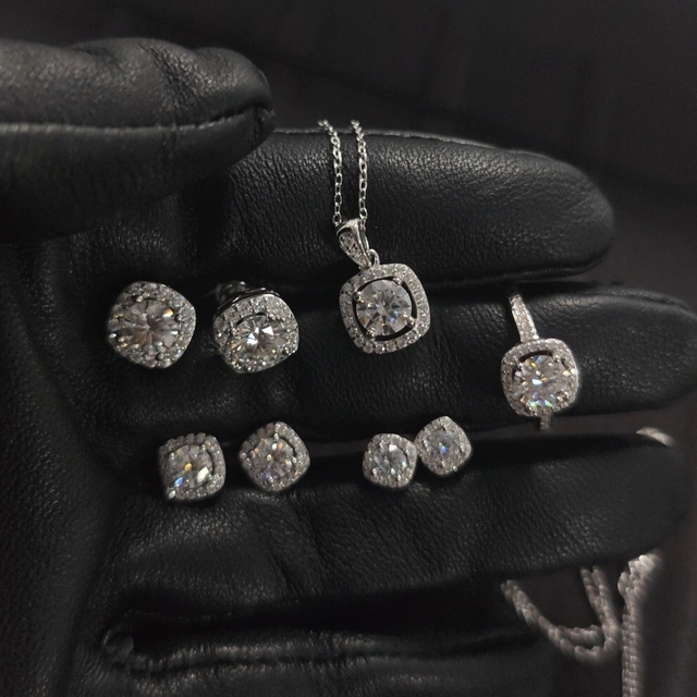 Factory Price Wholesale 925 Sterling Silver Moissanite Jewelry Set Women Fine Jewelry Earrings Rings Necklace Set