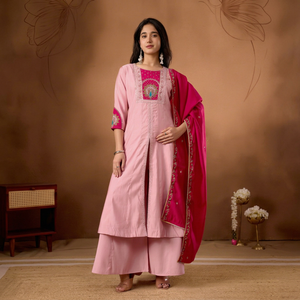 Conjunto de kurta y palazzo de algodón rosa para mujer con bordado y dupatta magenta, atuendo tradicional indio - Product Image 1