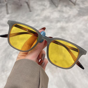 Gafas de Sol Qianai con Marco Cuadrado, Unisex, Marco de PC, Protección UV400, Color Gris, Tipo 3 - Product Image 2