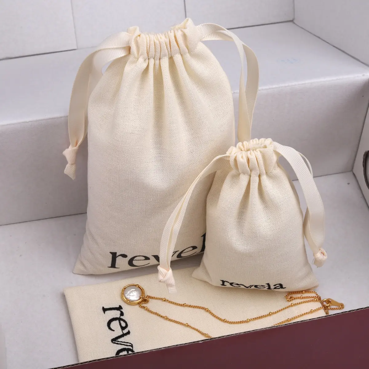 उच्च गुणवत्ता वाले कपास लिनन कॉस्मेटिक Drawstring बैग स्किनकेयर मेकअप पैकेजिंग उपहार गहने कपास थैली