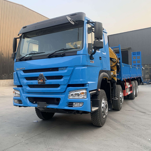 Grue à flèche télescopique SINOTRUK HOWO 5-16 tonnes 8X4 avec moteur diesel et pompe hydraulique, fournie par l'usine chinoise, à vendre - Product Image 4