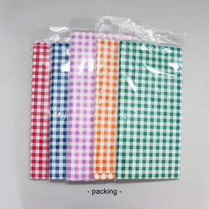 <span class=keywords><strong>Nappe</strong></span> en <span class=keywords><strong>papier</strong></span> kraft jetable classique à carreaux, imperméable, adaptée aux fêtes quotidiennes, aux mariages et aux anniversaires. - Product Image 2
