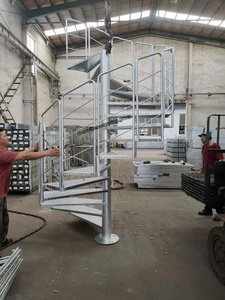 <span class=keywords><strong>Escalera</strong></span> de escape de incendios de metal prefabricada para interiores/exteriores de gran venta con barandillas Diseño industrial de acero a la venta - Product Image 2