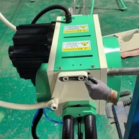 Machine à riveter servo pour tubes en cuivre avec moteur et alimentation 380V pour condenseur
