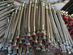 롱후이 스테인리스 스틸 <span class=keywords><strong>304</strong></span> 금속 호스 고압 플랜지 연결 유연한 부식 방지 화학 파이프라인 공장 - Product Image 3