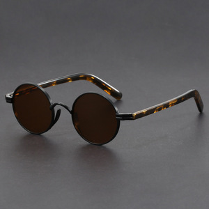 Retro <strong>Small</strong> Round Frame Tortoiseshell Temples Men's Hip-hop Round <strong>Sunglasses</strong> with UV protection - Product Image 5