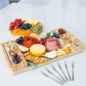Bandeja de bambú para servir galletas de vino, carne de <span class=keywords><strong>Brie</strong></span> y cuchillo, juego de tablero redondo de madera para charcutería, bandejas de madera para servir - Product Image 2