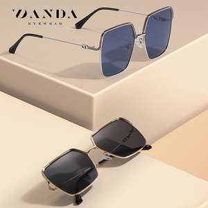 Lunettes de soleil polarisées Danda pour femme LS322, protection UV400, anti-éblouissement, pour la conduite, type 3, verres TAC, monture dorée - Product Image 2