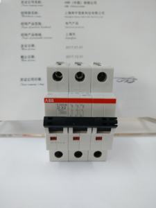 Pour <span class=keywords><strong>ABB</strong></span> Miniature 3P C Courbe Disjoncteur S203-C16 6kA En Plastique Air Type Din Rail Mount pour usage industriel et domestique - Product Image 3