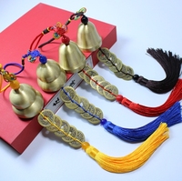 Cloches en cuivre pur avec cinq pièces d'empereurs, cintres de voiture, décorations de porte, artisanat et cloches en cuivre comme cadeaux