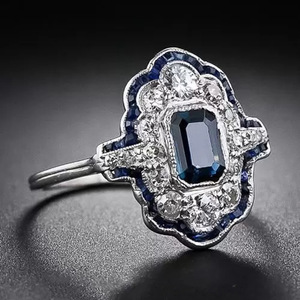 Anello da Donna in Smalto Blu Pavone con Design Traforato, Sottile e Impilabile, Regalo di Gioielleria Unico per Uso Quotidiano - Product Image 6