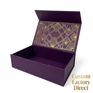 Boîte de luxe carrée à fermeture magnétique avec motif Art Déco en feuille d'or gaufrée, matériaux recyclés, emballage cadeau rigide personnalisé - Product Image 1