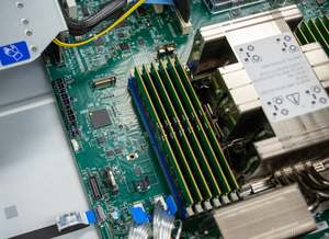 خادم معالجة الرسومات سوبرمايكرو HGX H100 SYS-421GU-TNXR مع توصيل سريع - Product Image 3