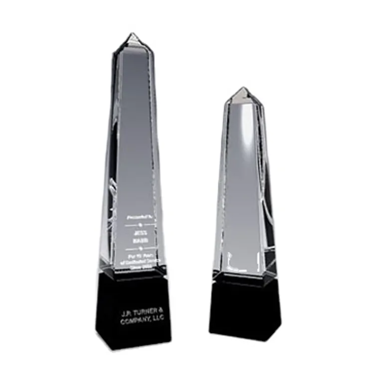Beliebteste modische Obelisk Crystal Glass Cup mit Black Base Crystal Trophy
