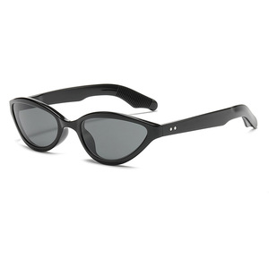 Gafas de sol tipo ojo de gato, lentes polarizadas unisex, diseño ligero para actividades al aire libre, senderismo. Hace que el rostro parezca más pequeño y se ve atractivo - Product Image 1
