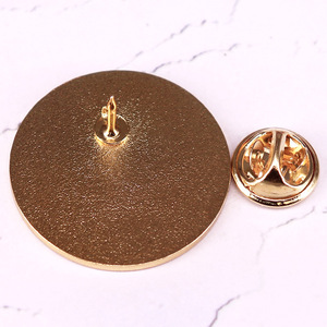 Chất Lượng Cao Lễ Hội Trang Trí <span class=keywords><strong>Pins</strong></span> Phù Hiệu Bán Buôn Rock'n'roll Kim Loại Thủ Công <span class=keywords><strong>Pins</strong></span> Tùy Chỉnh Vòng Biết Ơn Chết Ve Áo Pin Cho Túi - Product Image 3