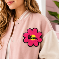 Écusson brodé personnalisé en chenille motif floral pour vestes, sacs à dos, chapeaux, vêtements de mode, cadeau, usine OEM ODM AWELLS