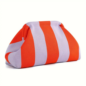 Bolsa de Maquillaje Grande Tipo Nube, Bolso de Mano Versátil de Punto, Bolso Tipo Clutch a Rayas para Mujer - Product Image 1