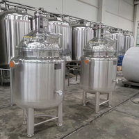 Réservoir de mélange gainé de chauffage électrique sanitaire SS304 de 500 litres pour le stockage et le traitement du jus avec pompe pour les aliments et les boissons